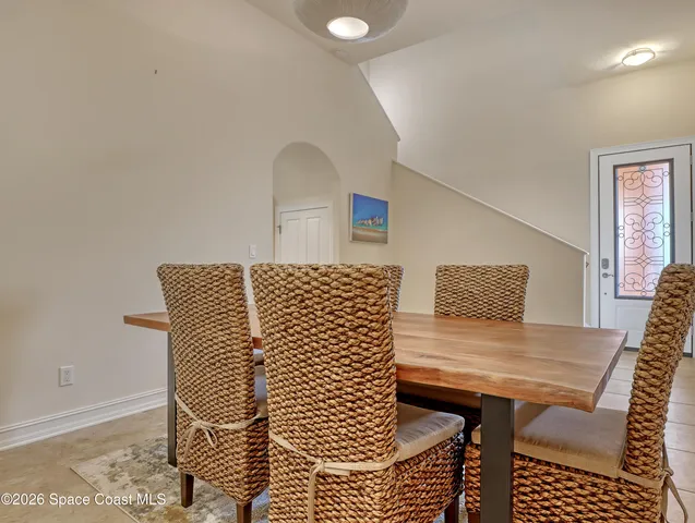 a view of livingroom with furniture