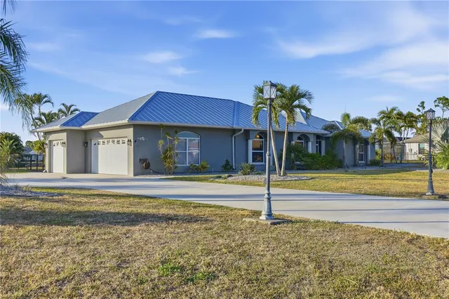 $750,000 | 978 Boundary Boulevard, Rotonda West, FL 33947