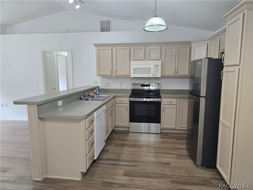 292 North Fitzpatrick Avenue Inverness, FL 34453 - Photo 4 of 24