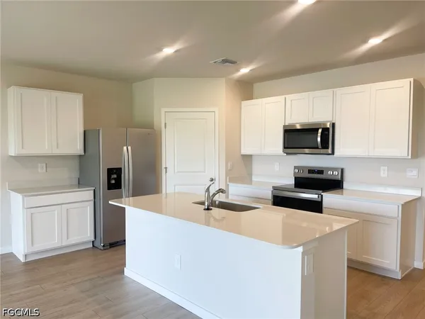 $2,250 | 1321 Northeast 9th Street, Cape Coral, FL 33909