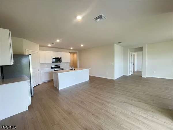 $2,250 | 1321 Northeast 9th Street, Cape Coral, FL 33909