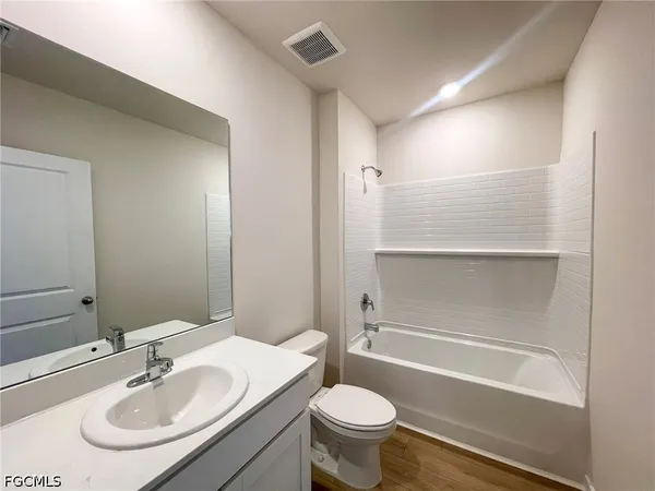 $2,250 | 1321 Northeast 9th Street, Cape Coral, FL 33909