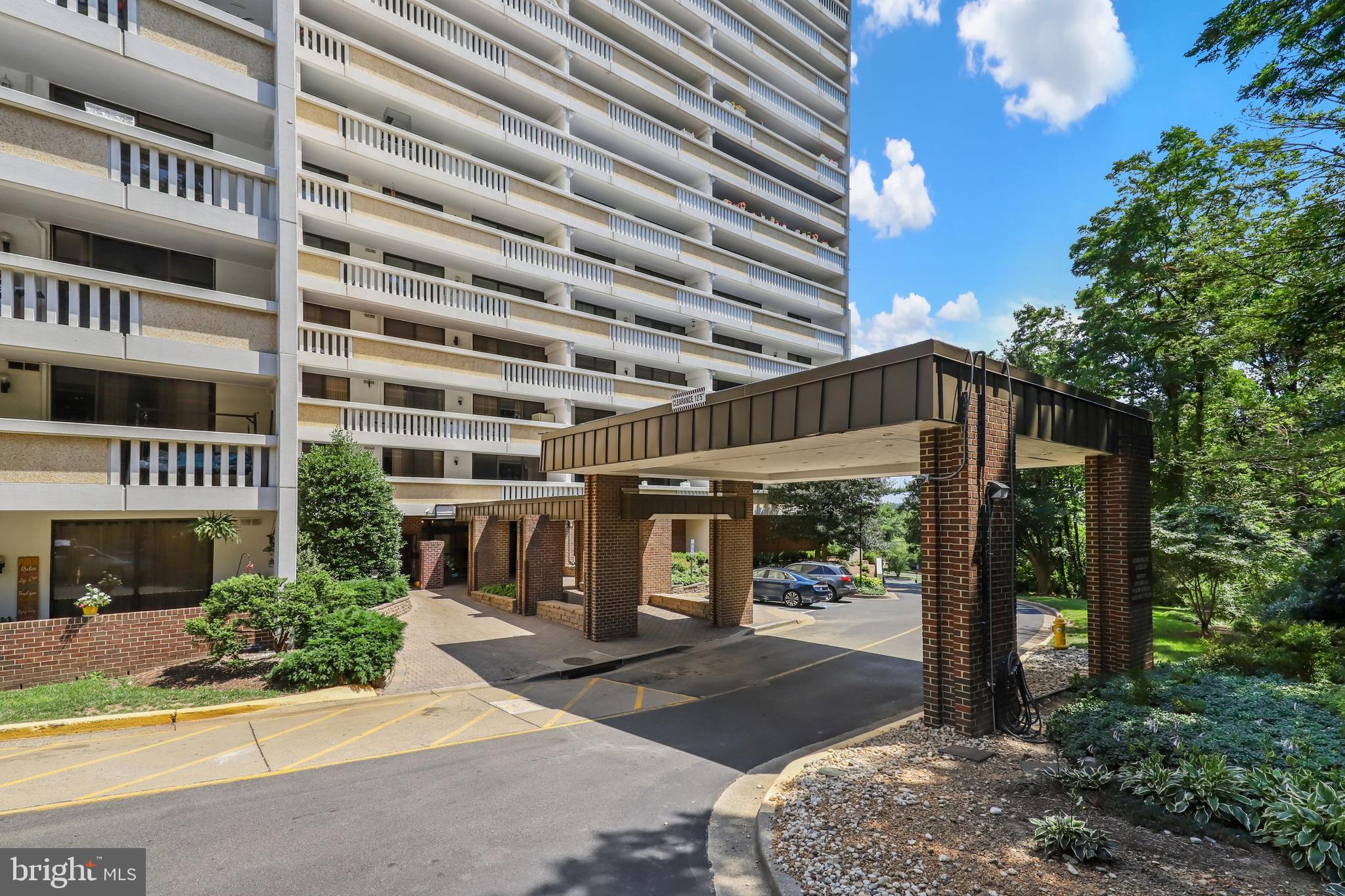6101 Edsall Road, Unit 1406 Alexandria, VA 22304 - Photo 1 of 25 Gallery Image 1