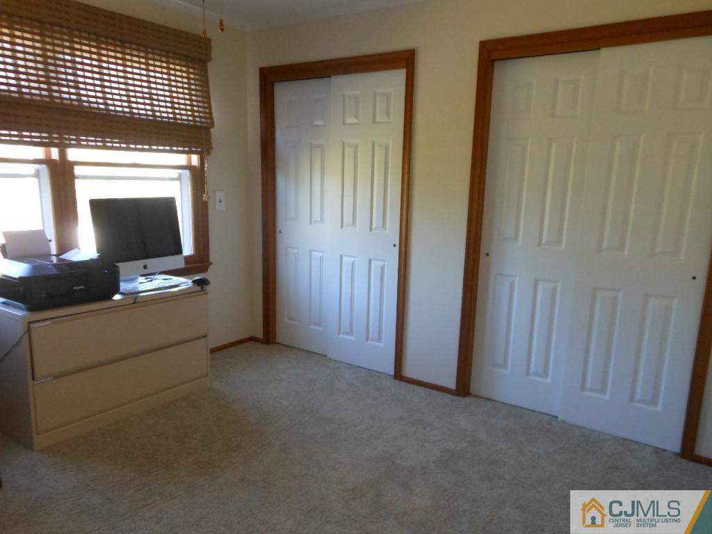 1 Kings Road Dayton, NJ 08810 - Photo 15 of 18 Gallery Image 15