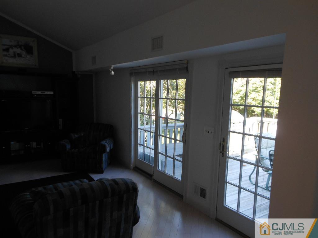 1 Kings Road Dayton, NJ 08810 - Photo 8 of 18 Gallery Image 8