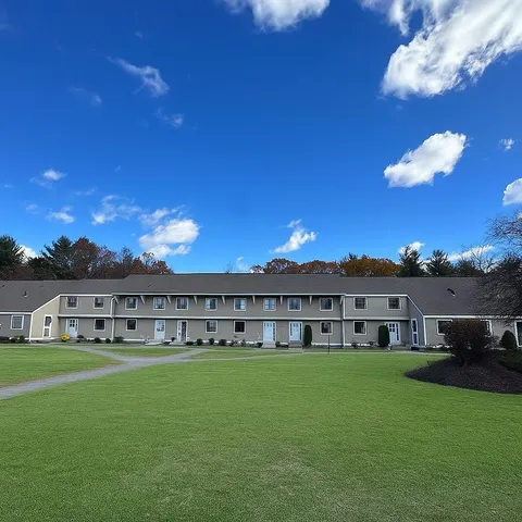 $320,000 | 95 Bayberry Lane, Londonderry, NH 03053