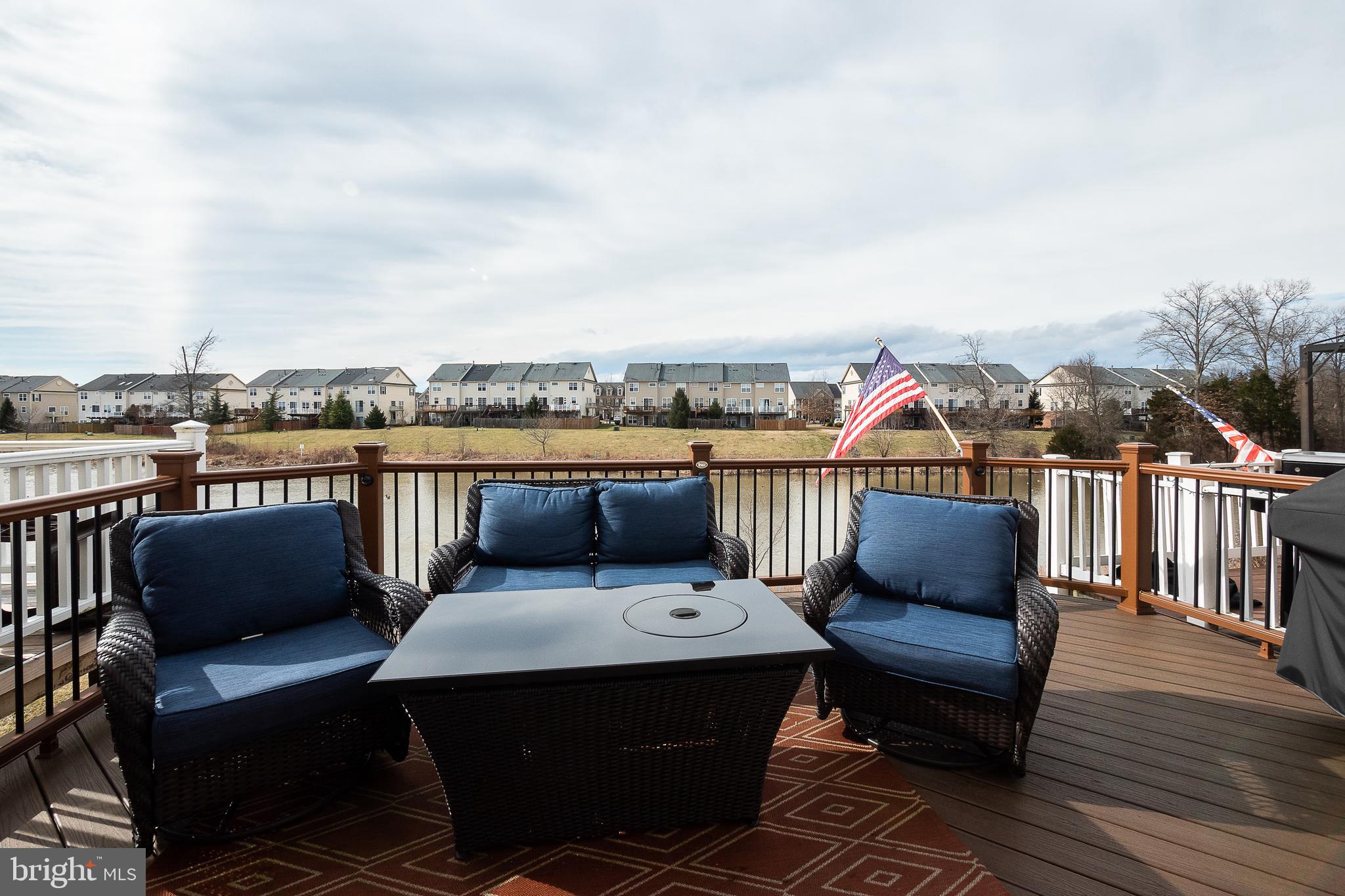 9021 Ribbon Falls Loop Bristow, VA 20136 - Photo 2 of 32 Gallery Image 2