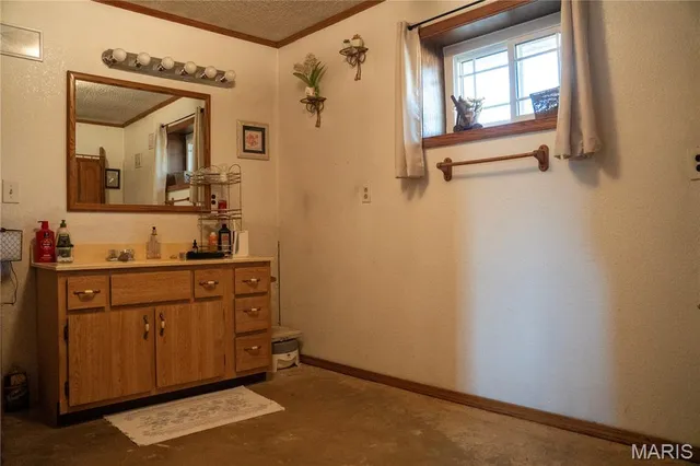 $315,000 | 2615 County Line Road, Harviell, MO 63945