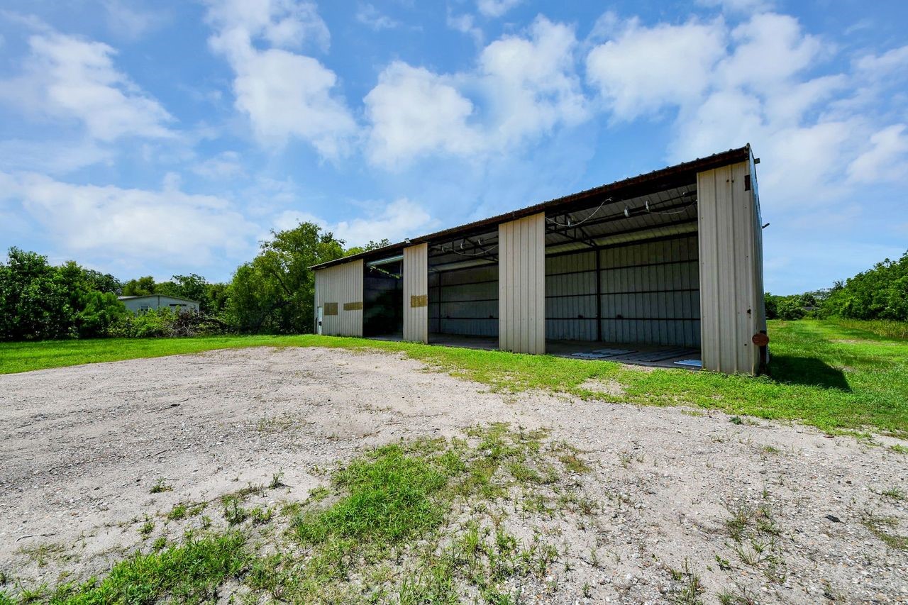 5793 Pearson Road Santa Fe, TX 77517 - Photo 8 of 16