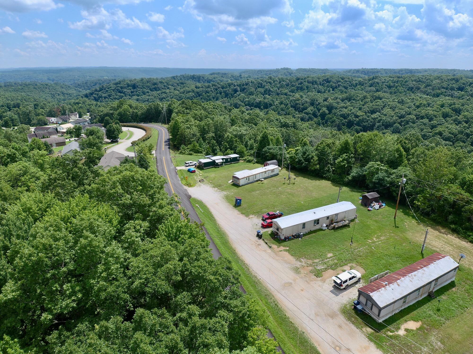 1677 Fairgrounds Ridge Road Beattyville, KY 41311 - Photo 6 of 13 BA1CCCD7401E846F931BD22C7A4962E0_1