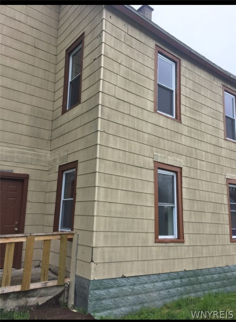 214 Herman Street Buffalo, NY 14211 - Photo 3 of 5