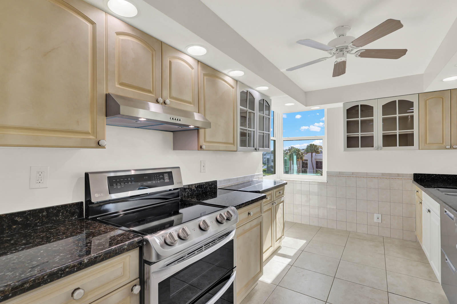 1950 Southwest Palm City Road, Unit 13301 Stuart, FL 34994 - Photo 14 of 51 13-301_Circle_Bay-13