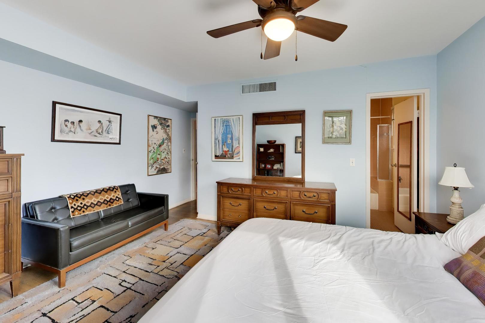 835 Ridge Avenue, Unit 507 Evanston, IL 60202 - Photo 11 of 21