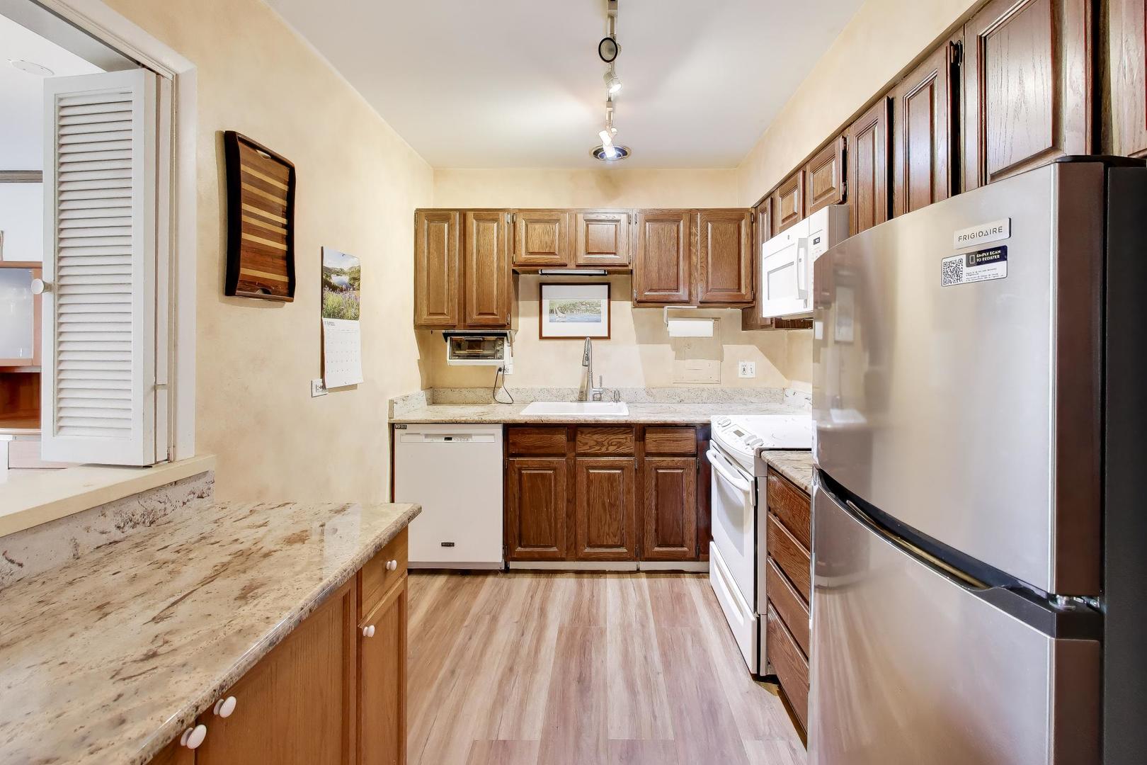 835 Ridge Avenue, Unit 507 Evanston, IL 60202 - Photo 6 of 21