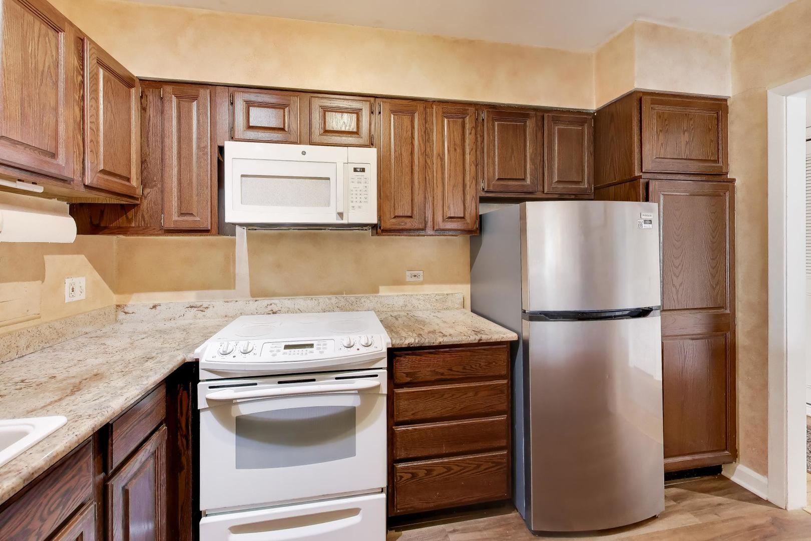 835 Ridge Avenue, Unit 507 Evanston, IL 60202 - Photo 7 of 21