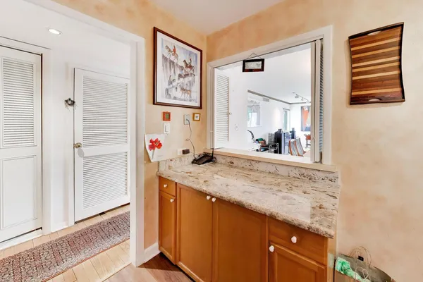 $290,000 | 835 Ridge Avenue, Unit 507, Evanston, IL 60202