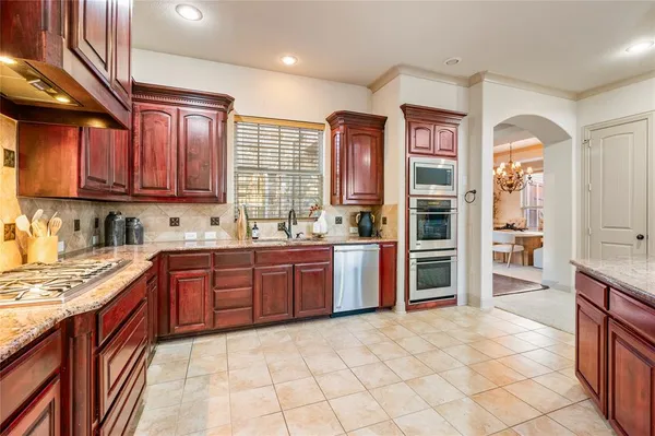 $825,000 | 1010 Lost Valley Drive, Euless, TX 76039