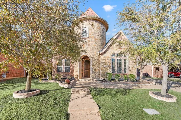 $825,000 | 1010 Lost Valley Drive, Euless, TX 76039