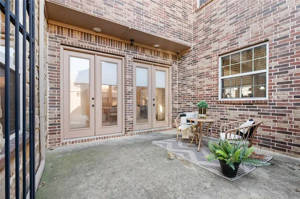 $825,000 | 1010 Lost Valley Drive, Euless, TX 76039