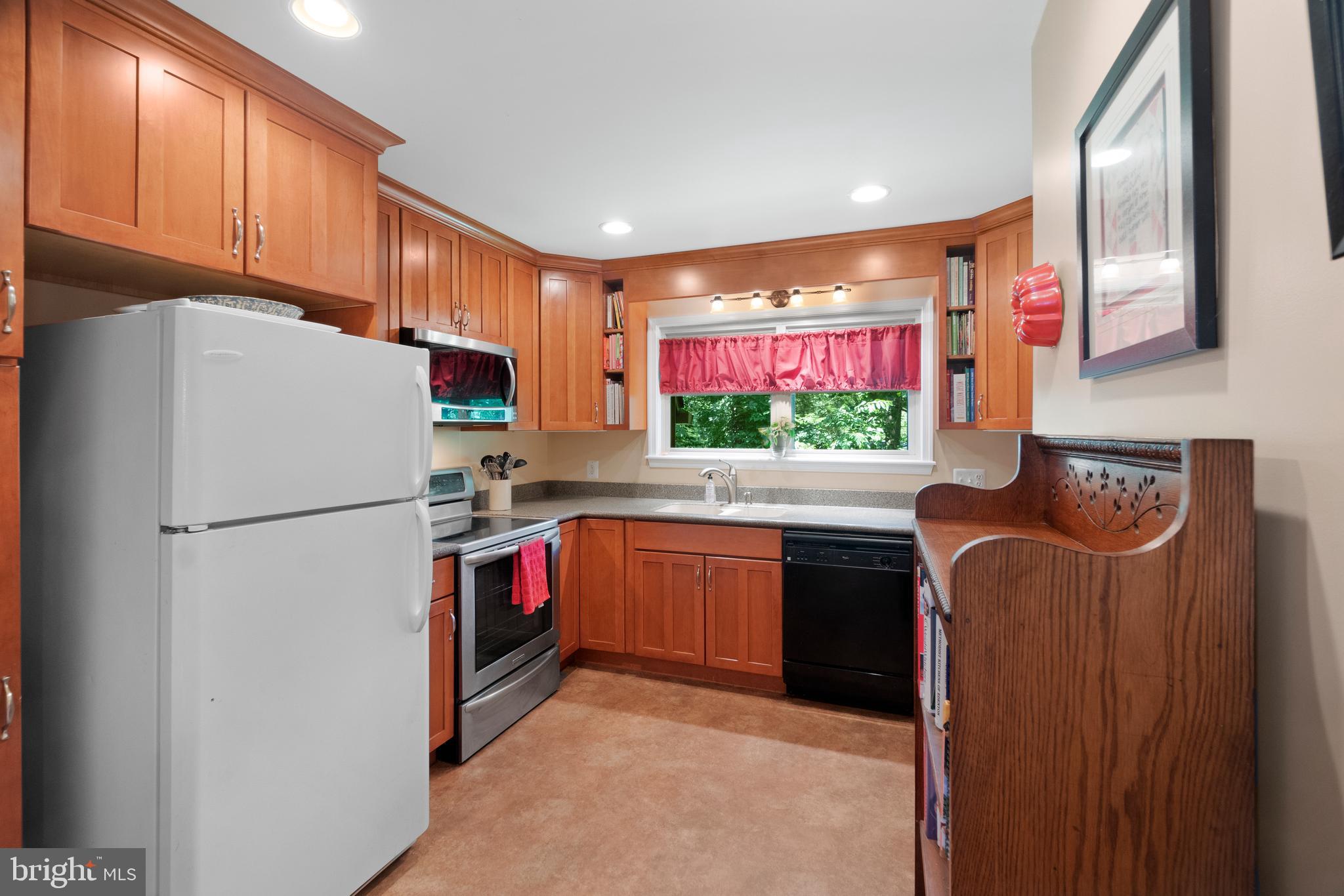 2316 Carrollton Road Westminster, MD 21157 - Photo 29 of 46 A-Frame: Kitchen