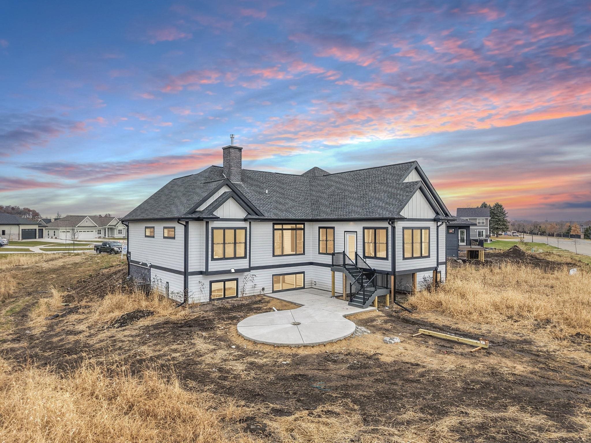 912 Westbridge Waunakee, WI 53597 - Photo 5 of 57