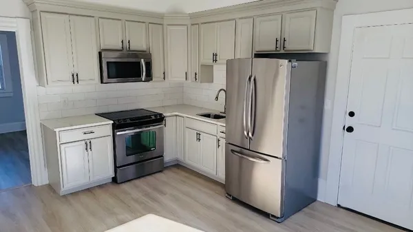 $2,900 | 22 Main Street, Unit 2, North Andover, MA 01845