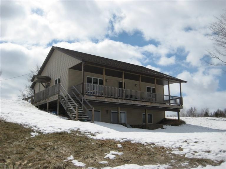 10575 North Sheridan Road Edmore, MI 48829 - Photo 1 of 17 Primary Photo