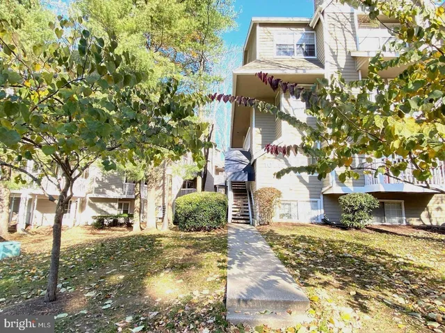 $2,800 | 10717 Hampton Terrace, Unit 307, Rockville, MD 20852