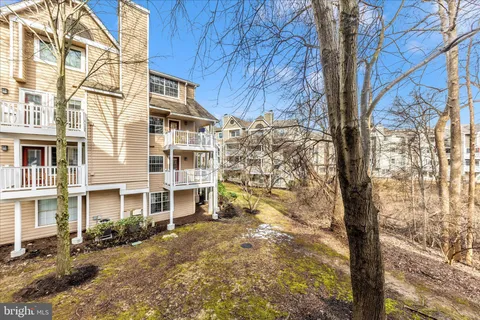 $2,800 | 10717 Hampton Mill Terrace, Unit 307, Rockville, MD 20852