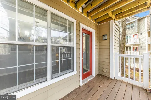 $2,800 | 10717 Hampton Mill Terrace, Unit 307, Rockville, MD 20852