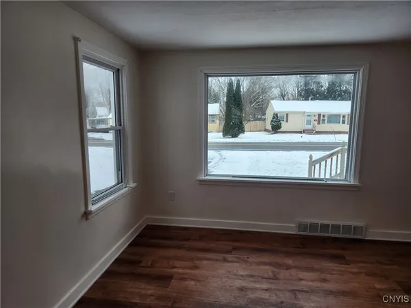 $2,025 | 437 Church Street, Cicero, NY 13212