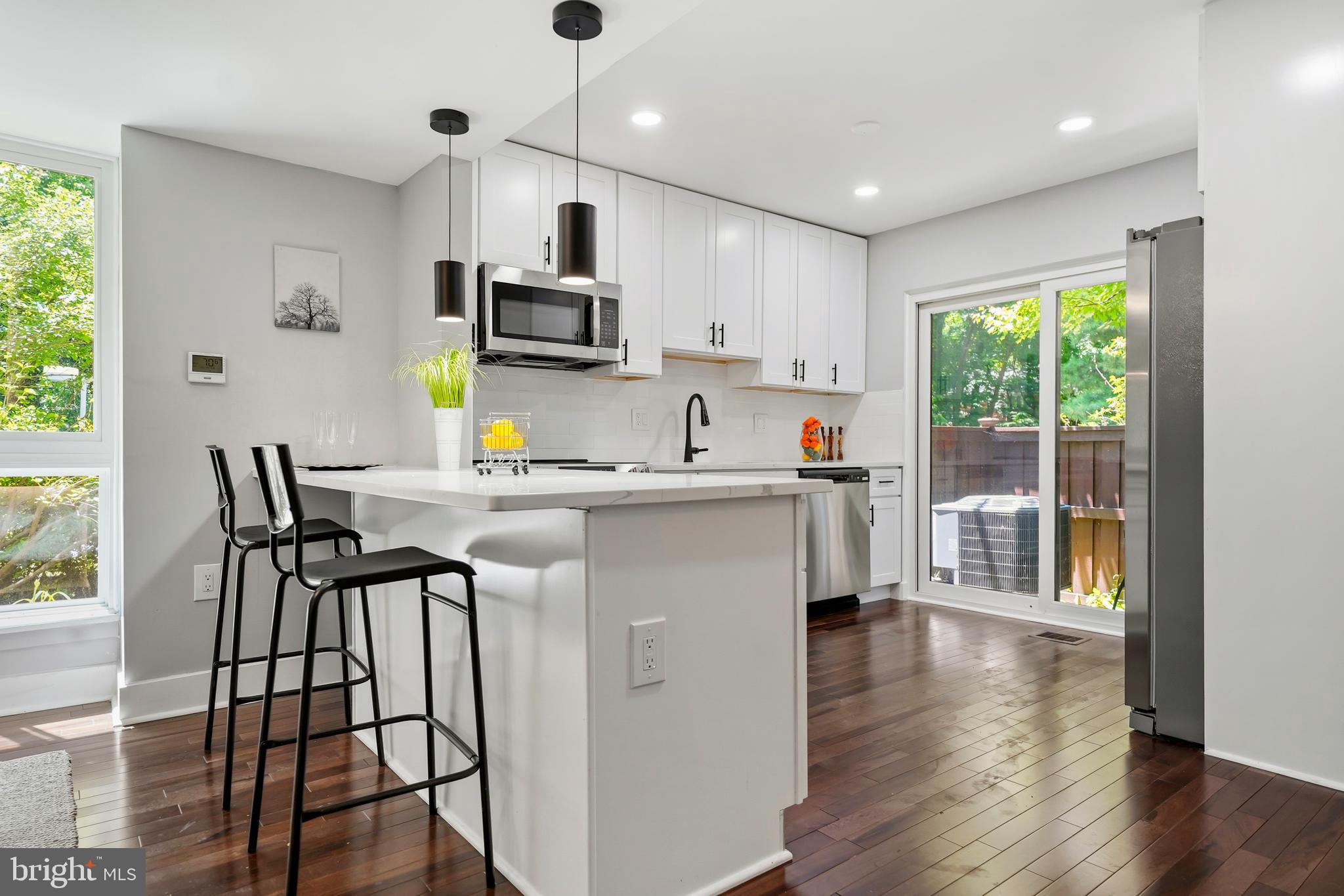9201 Three Oaks Drive Silver Spring, MD 20901 - Photo 4 of 32