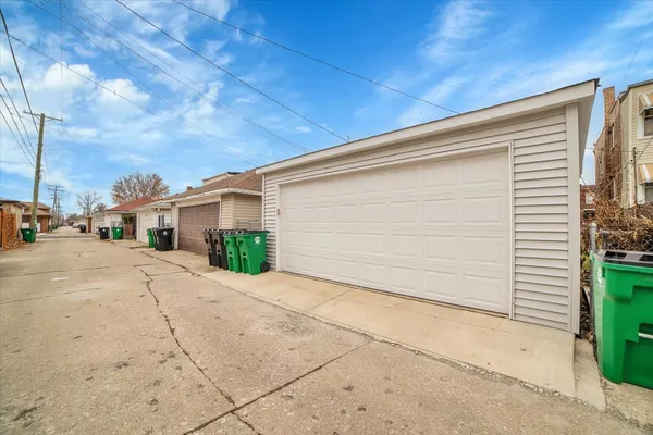 a view of garage of the house