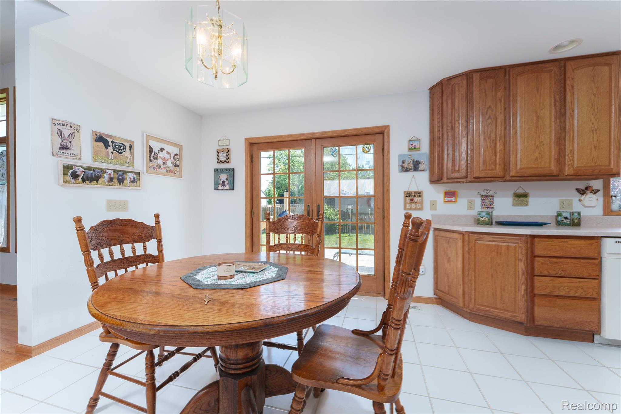 5382 Meadowlawn Road Fowlerville, MI 48836 - Photo 10 of 45 DSC01871.jpg