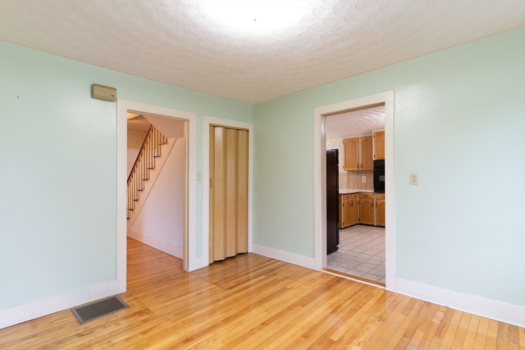 6 Maynard Street Webster, MA 01570 - Photo 14 of 39 Gallery Image 14