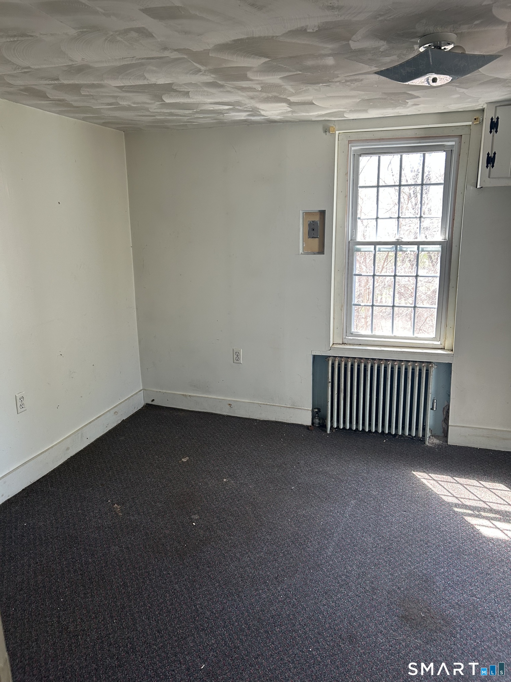 134 Sillimanville Road East Haddam, CT 06469 - Photo 19 of 27 an empty room with a window
