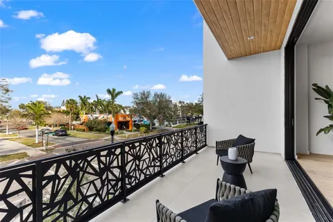 $2,950,000 | 45 27th Street South, Unit 1, St. Petersburg, FL 33712
