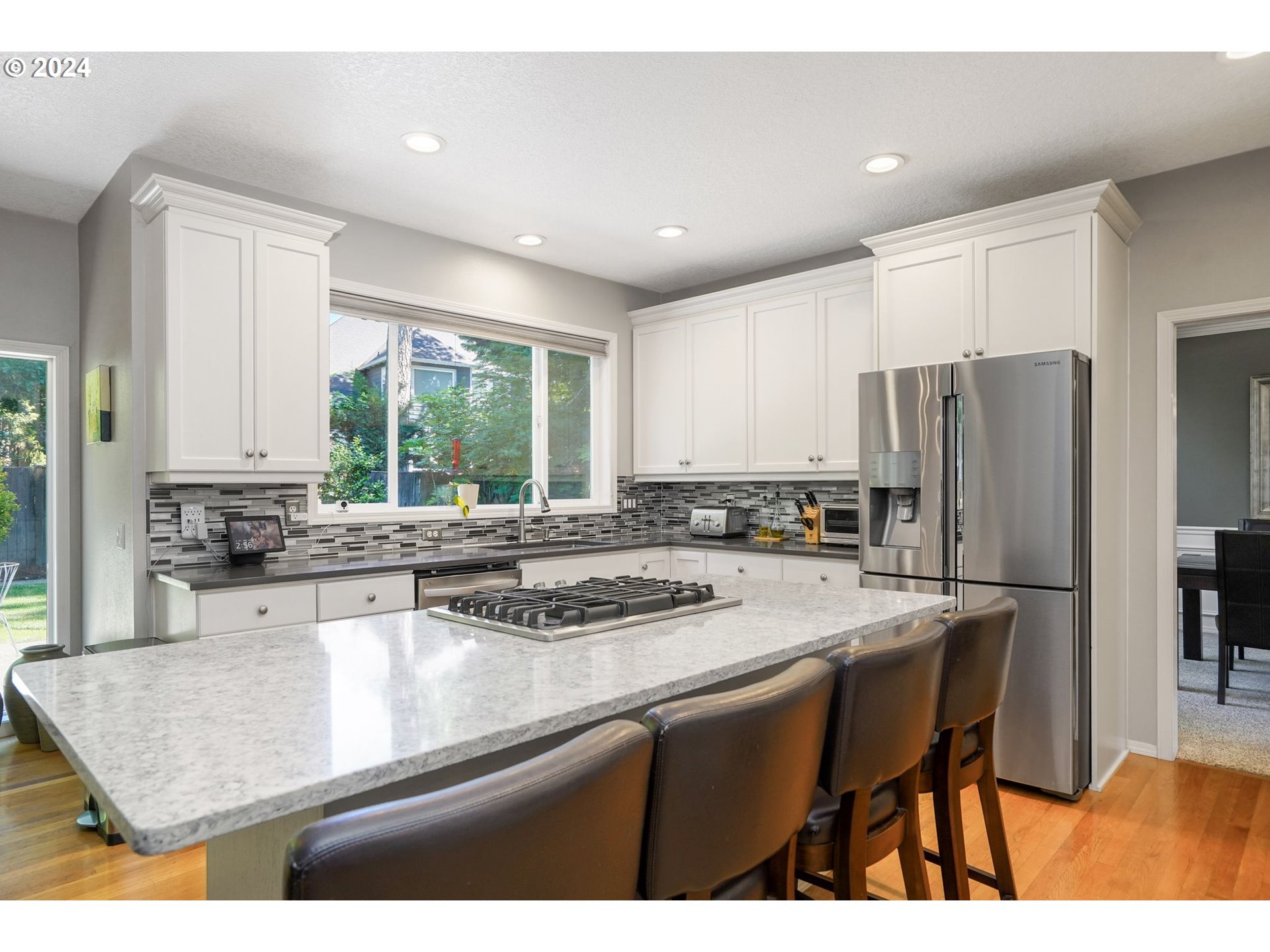 28576 Southwest Cascade Loop Wilsonville, OR 97070 - Photo 11 of 38 Gallery Image 11