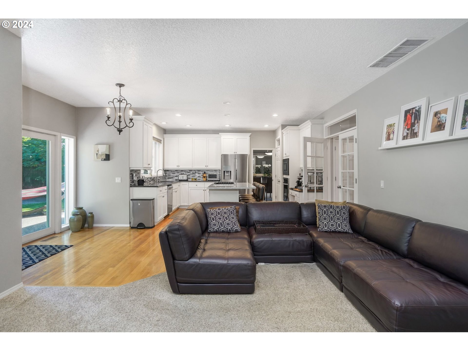 28576 Southwest Cascade Loop Wilsonville, OR 97070 - Photo 14 of 38 Gallery Image 14