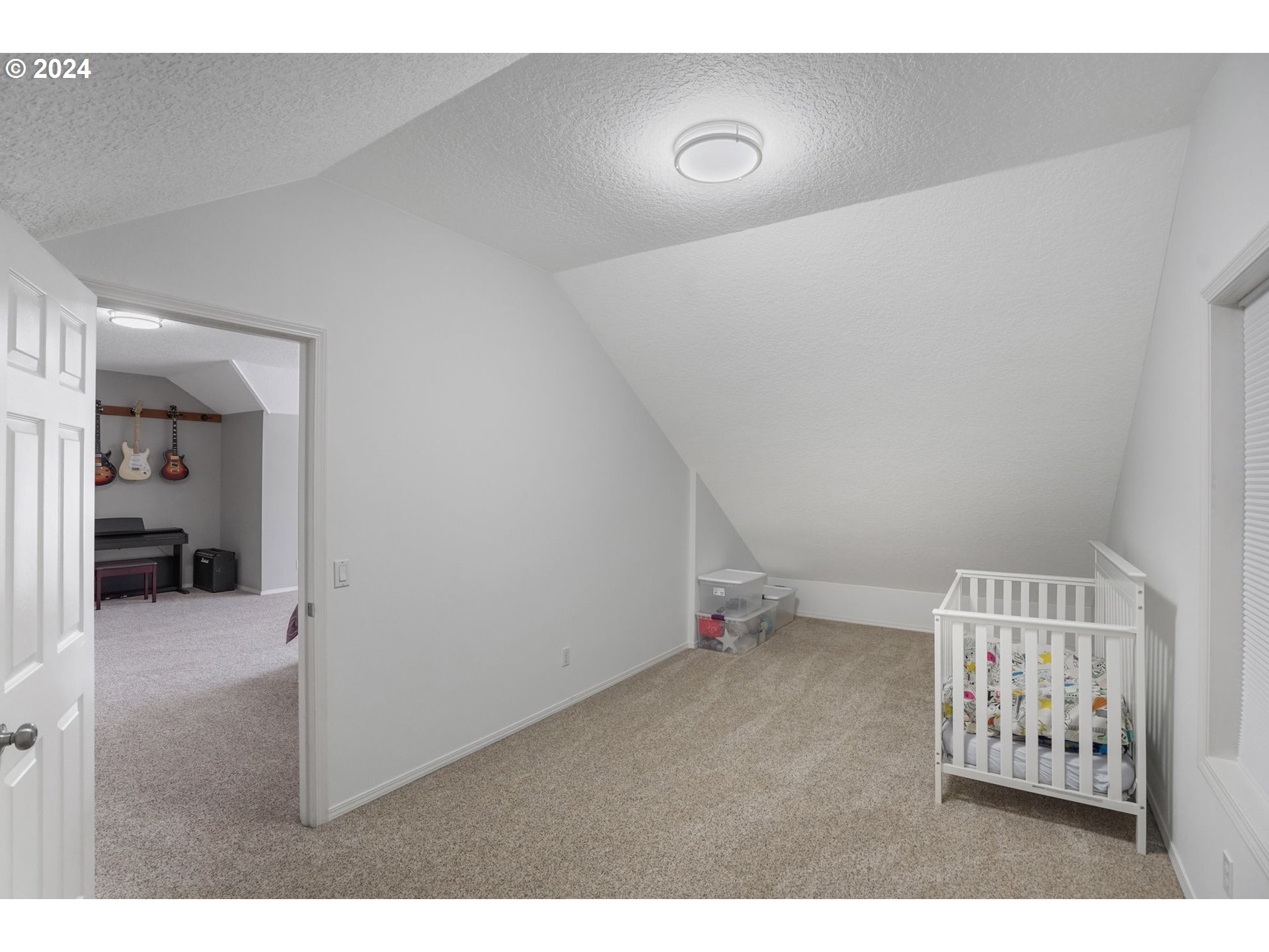 28576 Southwest Cascade Loop Wilsonville, OR 97070 - Photo 24 of 38 Gallery Image 24