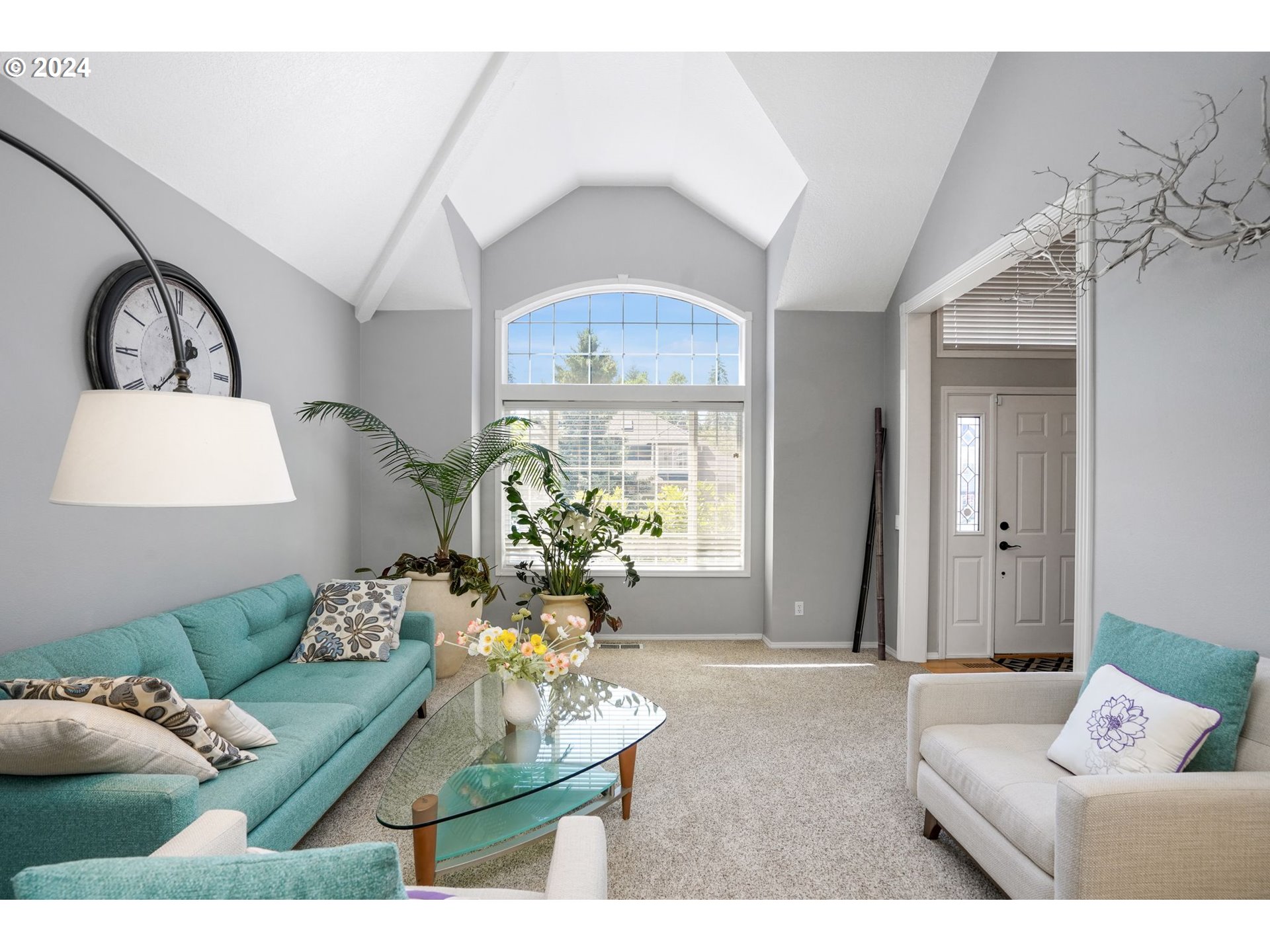 28576 Southwest Cascade Loop Wilsonville, OR 97070 - Photo 5 of 38 Gallery Image 5