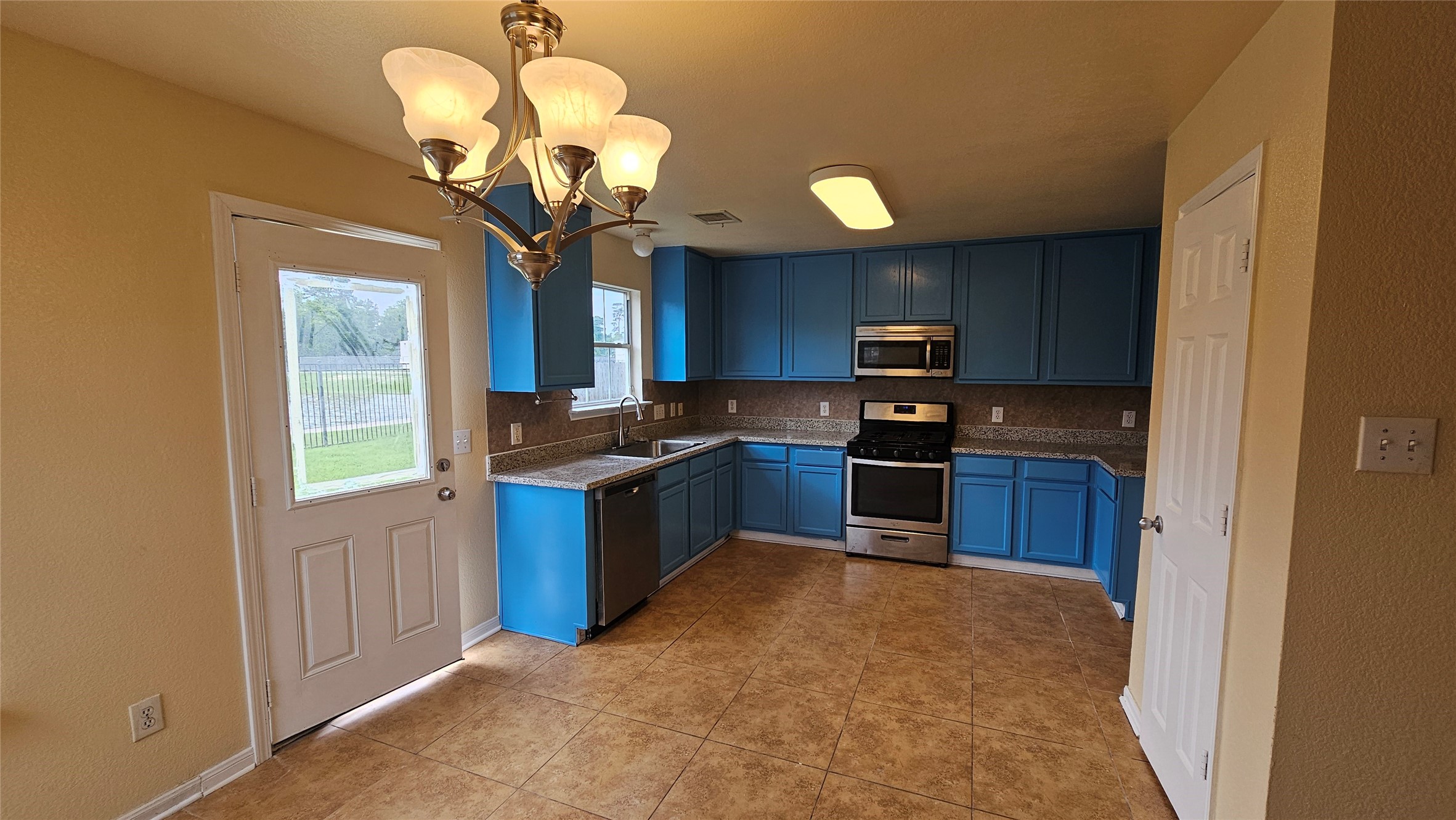 22135 Greengate Drive Spring, TX 77389 - Photo 2 of 44