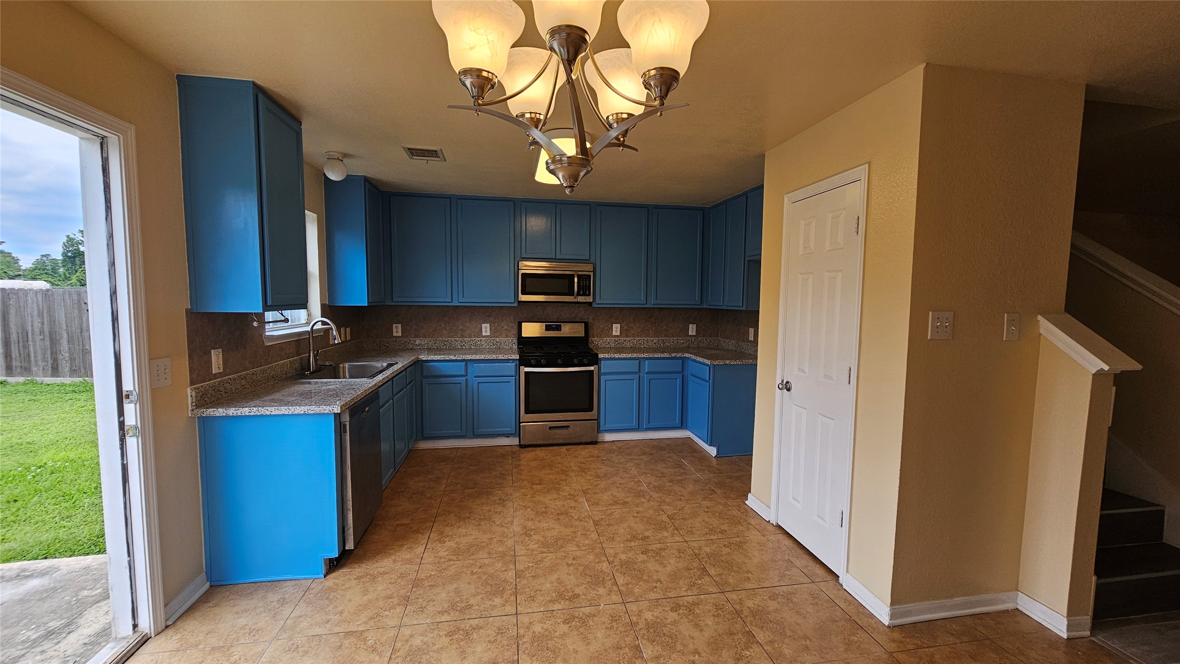 22135 Greengate Drive Spring, TX 77389 - Photo 6 of 44