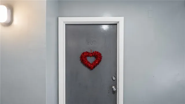 $190,000 | 27 Gillen Avenue, Unit 207B, North Providence, RI 02904