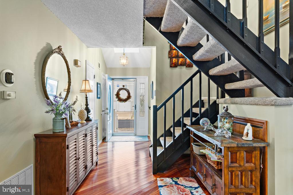 132 Peter Road Manahawkin, NJ 08050 - Photo 4 of 55 Gallery Image 4
