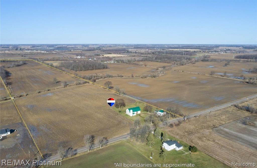 1136 South Nichols Road Flushing, MI 48433 - Photo 12 of 14