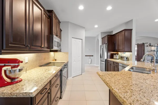 $839,000 | 445 Northwest Sunflower Place, Jensen Beach, FL 34957