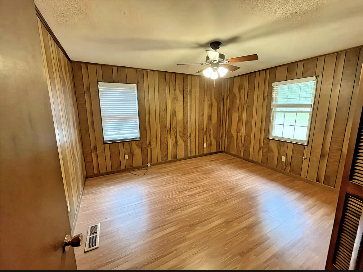 351 Porter Lake Road Spring City, TN 37381 - Photo 7 of 20