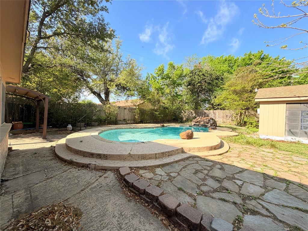 1118 Bryant Street Benbrook, TX 76126 - Photo 3 of 19