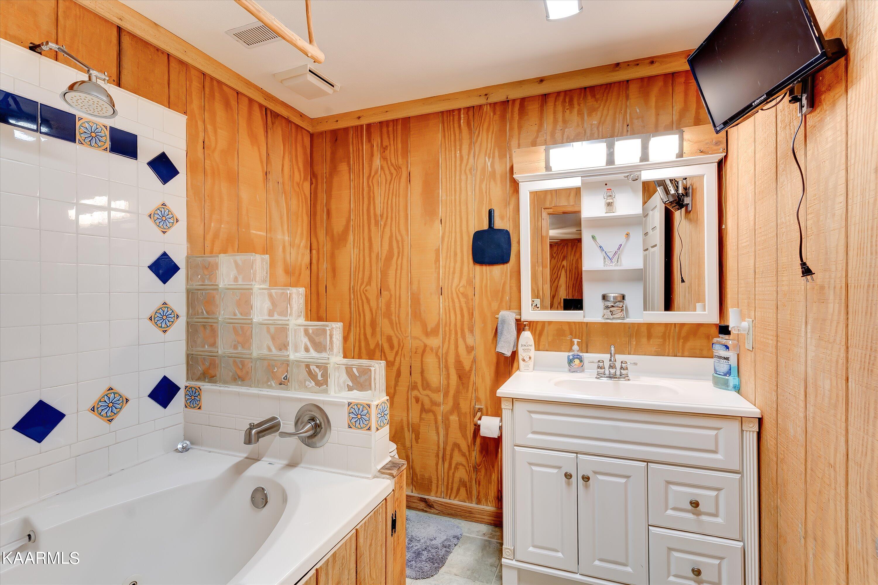450 Lone Mountain Road Andersonville, TN 37705 - Photo 12 of 30 12-450 Lone Mountain Rd-33